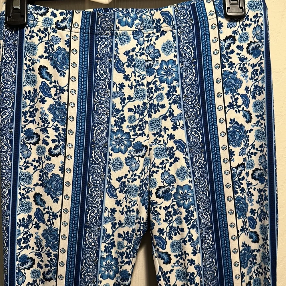 Blue Bell Bottons - Picture 3 of 3